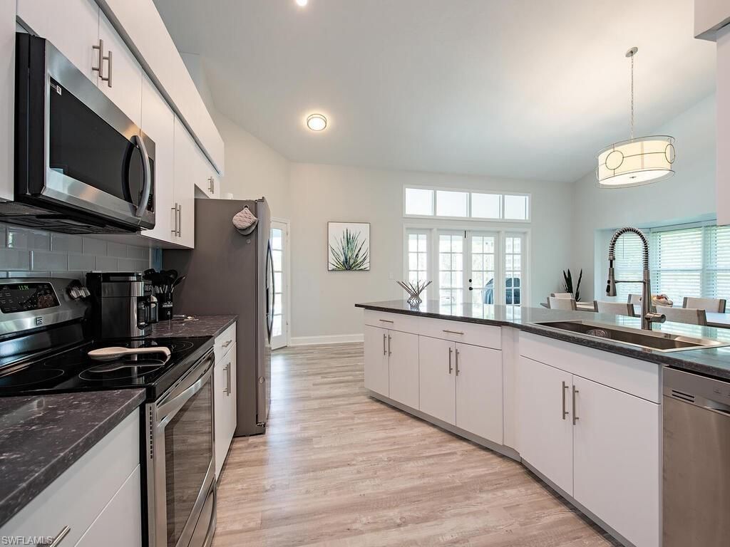Interior, Kitchen, Pendant Lights, Recessed Lighting, Wood Texture Flooring