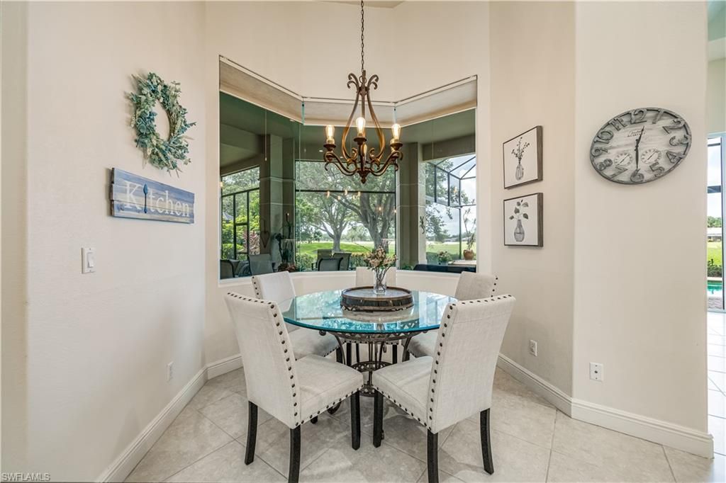 Chandelier, Dining room, Interior