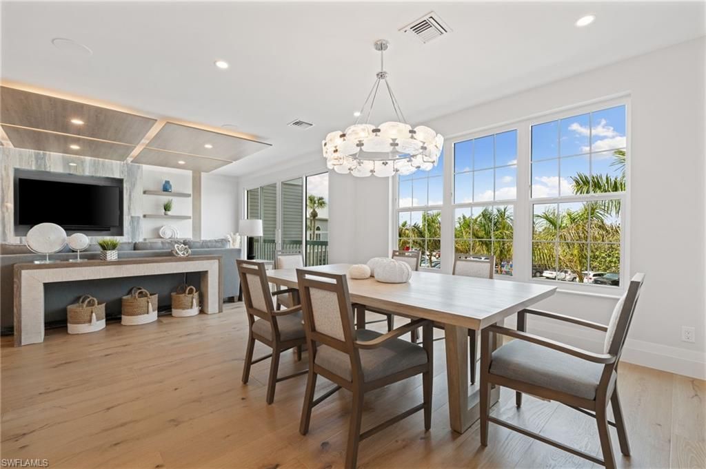 Dining room, Interior, Pendant Lights, Recessed Lighting, Wood Texture Flooring