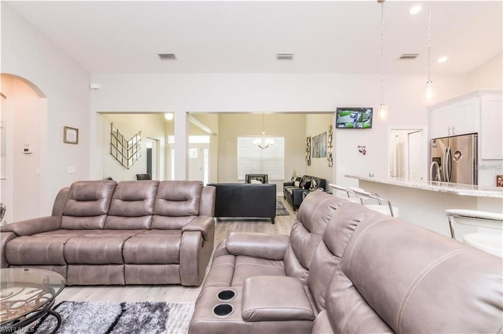 Interior, Kitchen, Living room, Pendant Lights, Recessed Lighting, Wood Texture Flooring