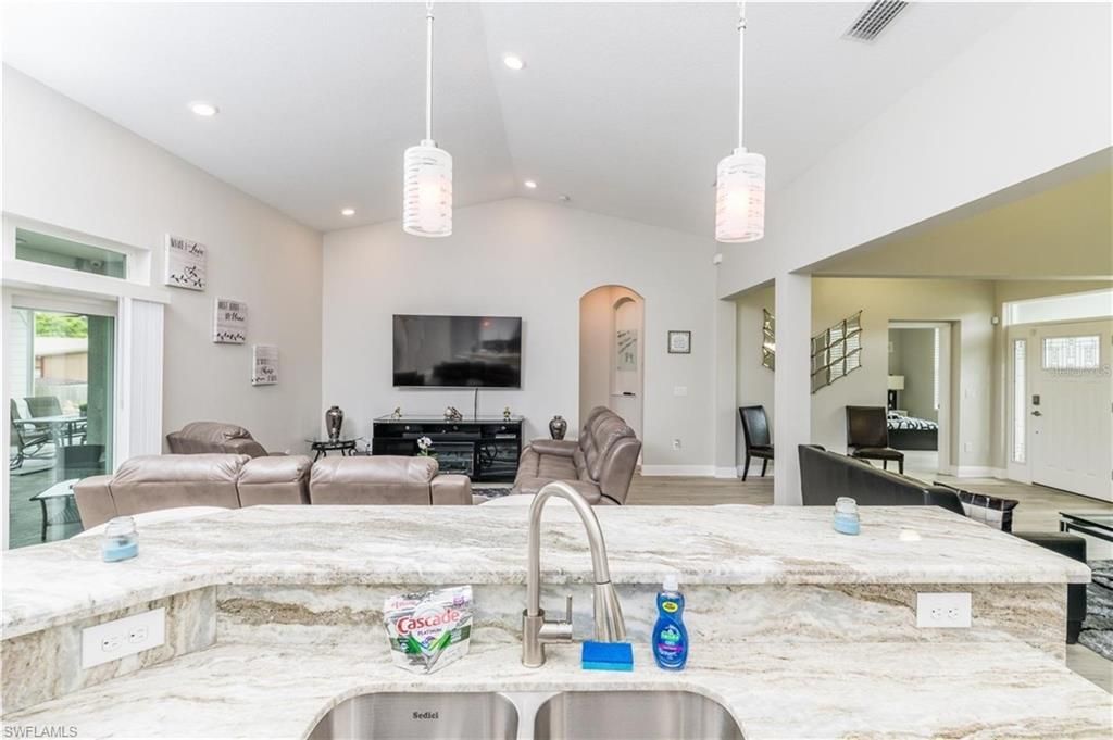 Interior, Kitchen, Living room, Pendant Lights, Recessed Lighting