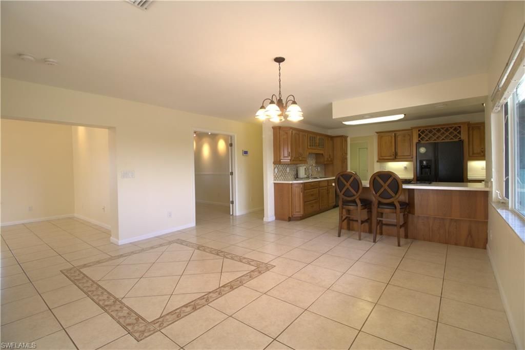 Chandelier, Interior, Kitchen