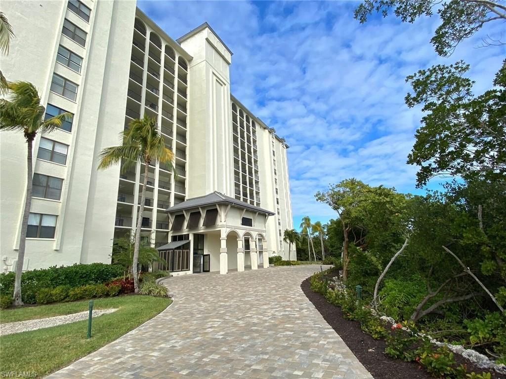 Exterior, Facade, Condo Building