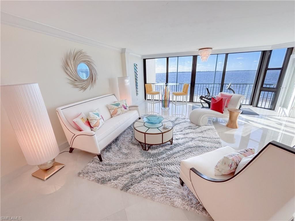 Interior, Living room, Water