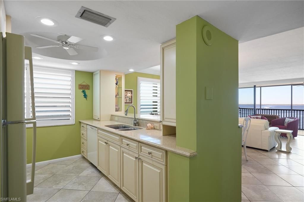 Interior, Kitchen, Living room, Recessed Lighting, Water