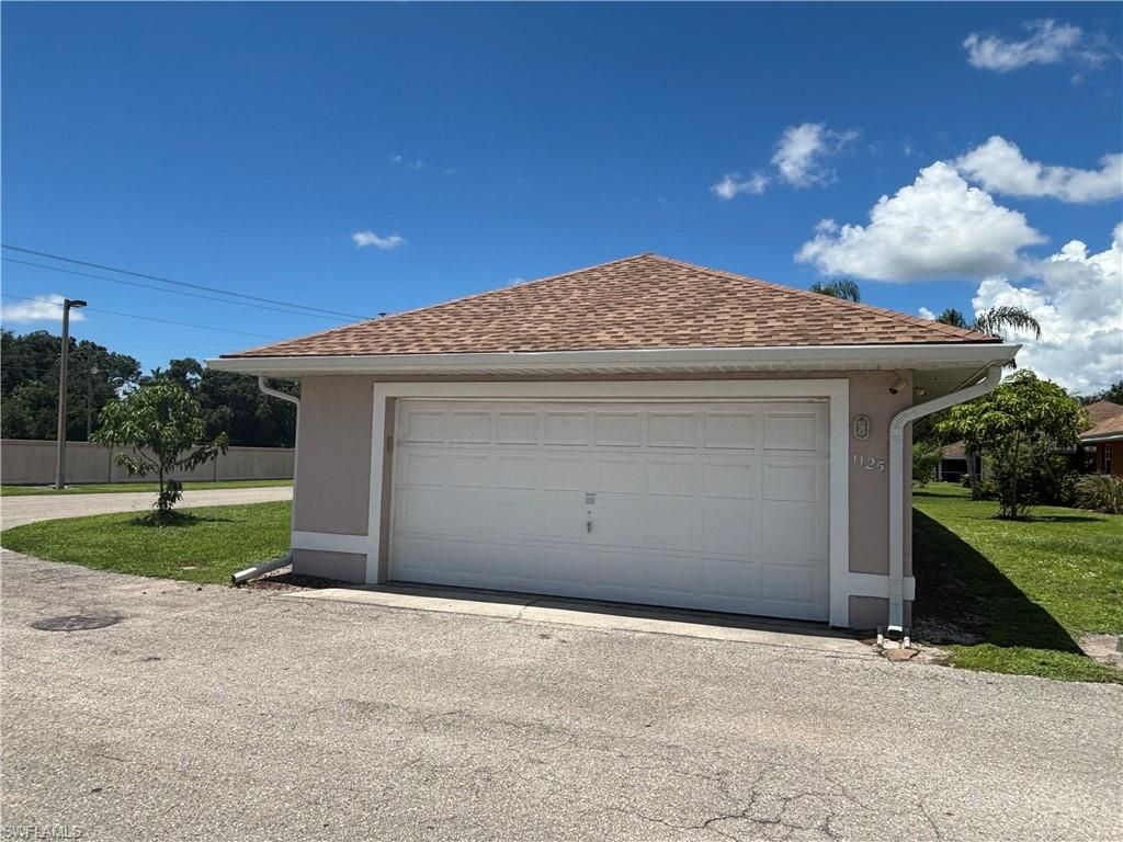 Detached Garage, Exterior