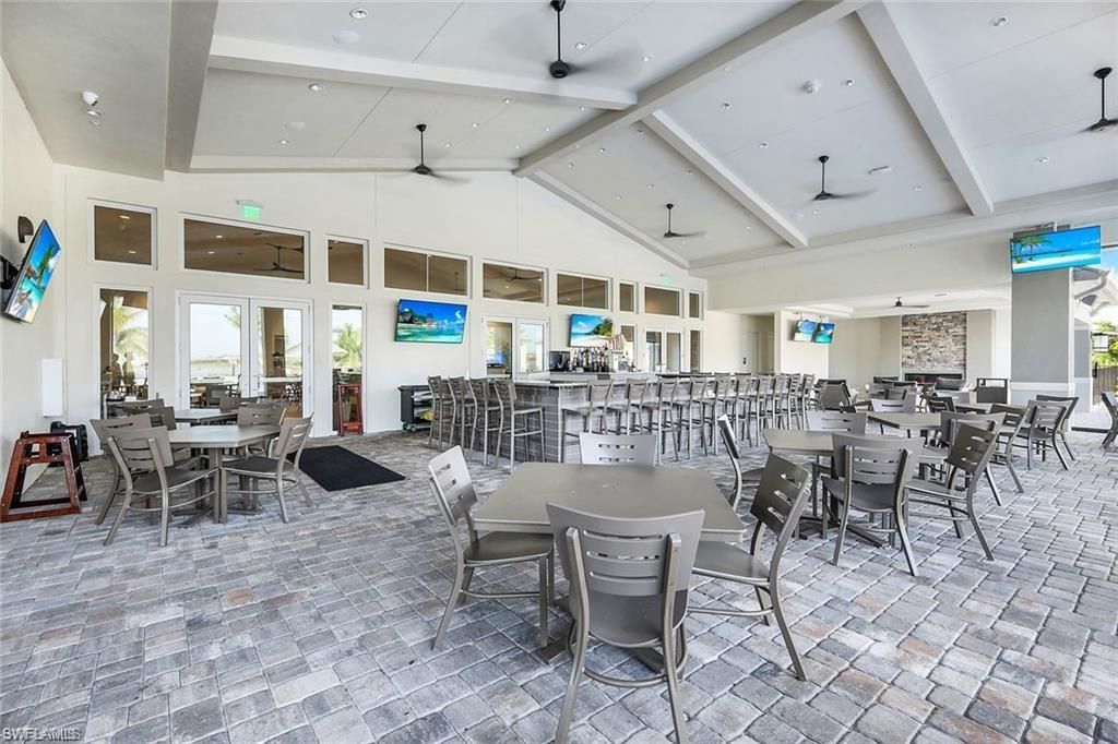 Dining room, Interior, Recessed Lighting