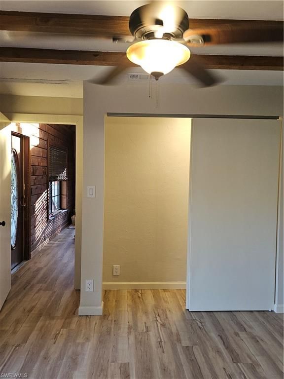 Empty room, Interior, Wooden Beams, Wood Texture Flooring