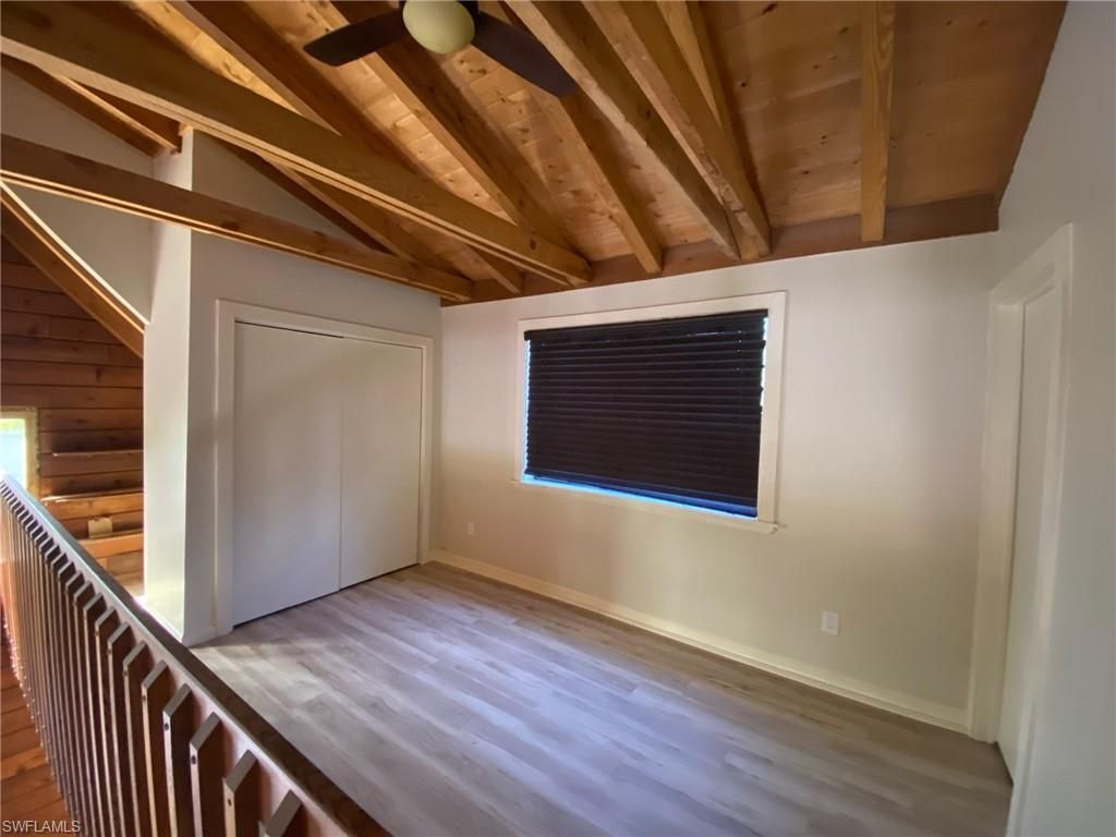 Empty room, Interior, Wooden Beams, Wooden Ceilings, Wood Texture Flooring