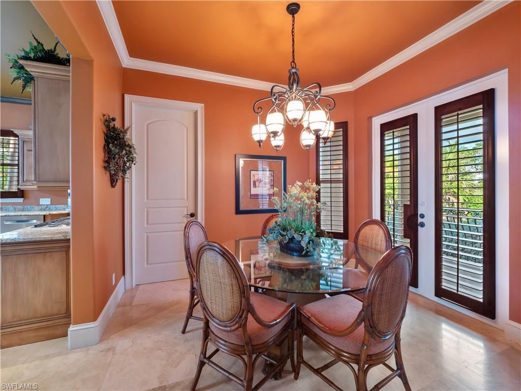 Chandelier, Dining room, Interior, Pendant Lights