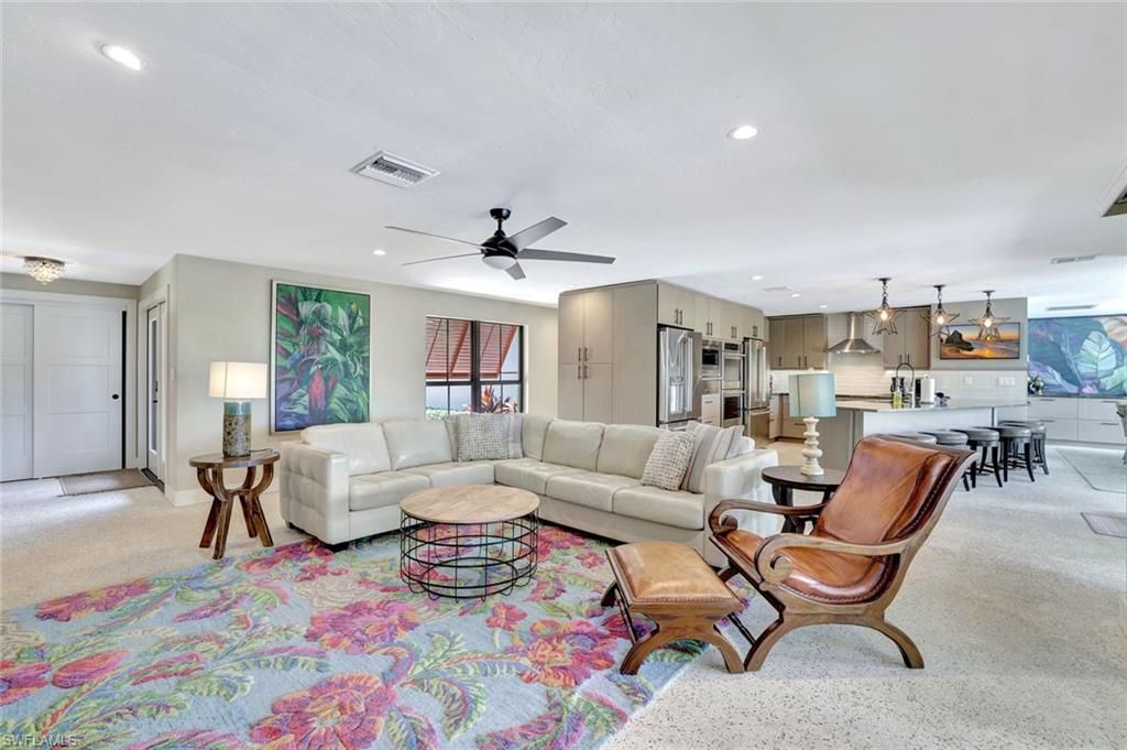 Dining room, Interior, Kitchen, Living room, Pendant Lights, Recessed Lighting, Stainless Steel Appliances