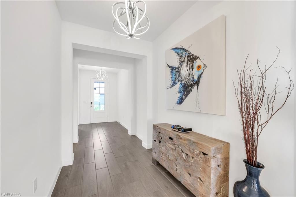 Interior, Pendant Lights, Wood Texture Flooring