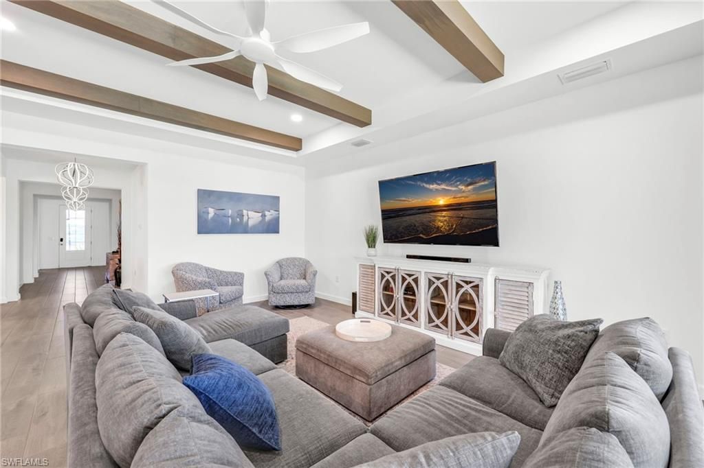 Interior, Living room, Recessed Lighting, Wooden Beams, Wood Texture Flooring