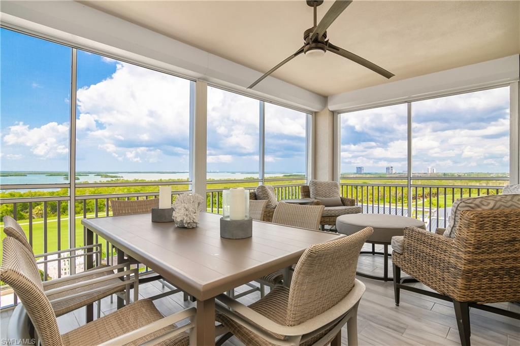 Dining room, Interior, Sun Room, Water, Wood Texture Flooring
