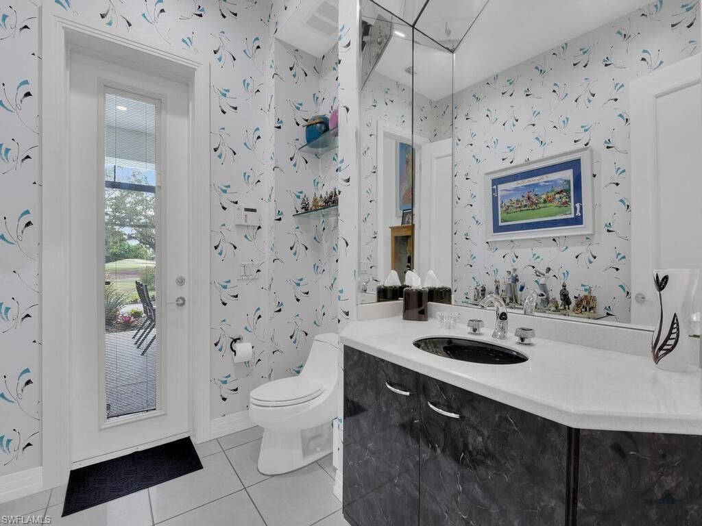 Bathroom, Interior