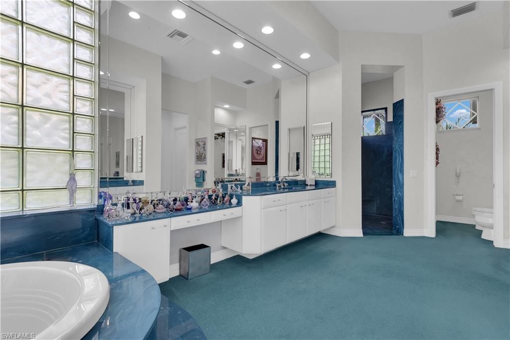 Bathroom, Dual Sink Vanities, Interior, Recessed Lighting