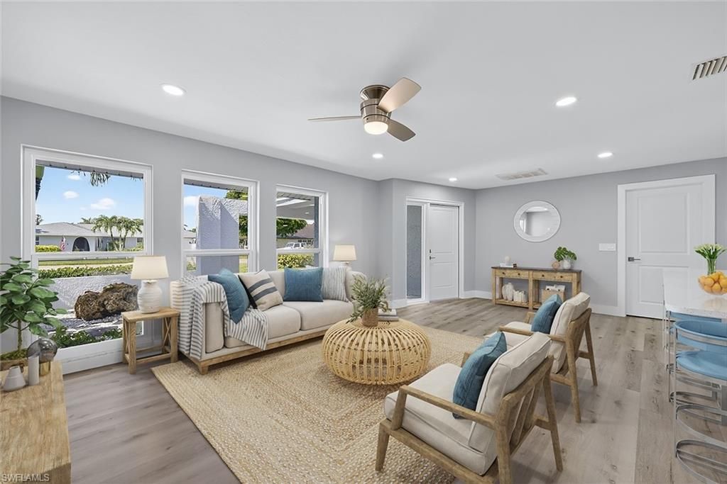 Interior, Living room, Recessed Lighting, Wood Texture Flooring