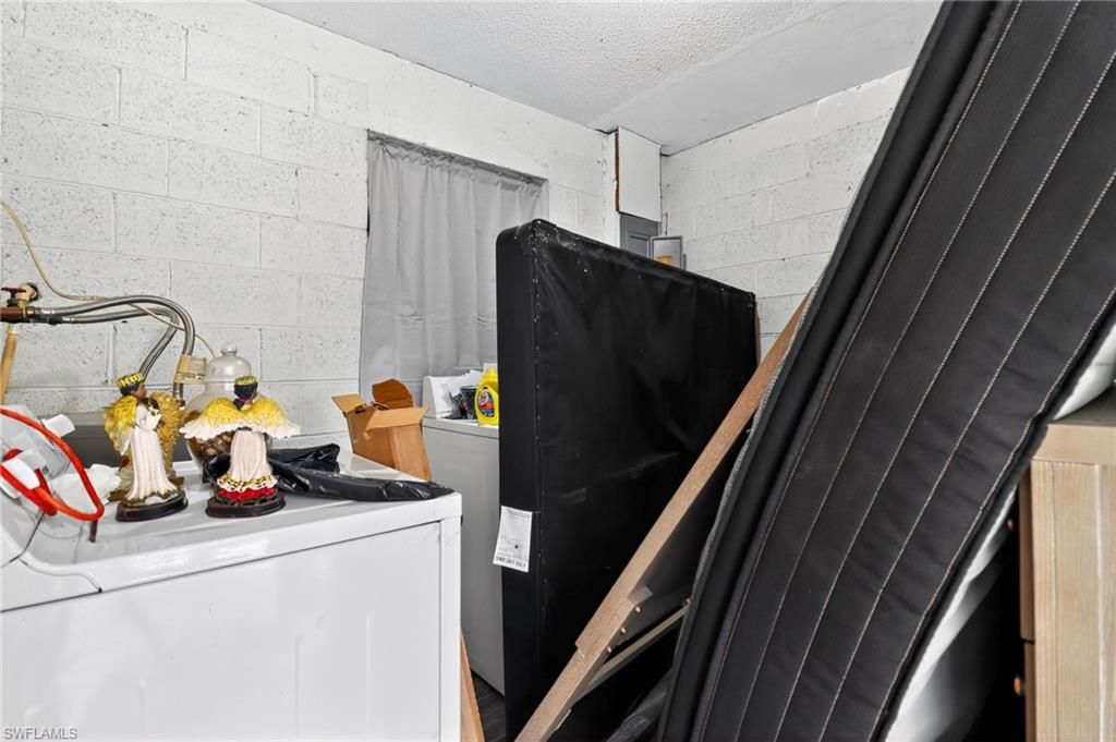 Interior, Stone Walls, Washer