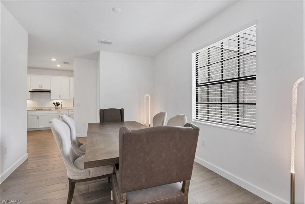 Dining room, Interior, Kitchen, Recessed Lighting, Wood Texture Flooring