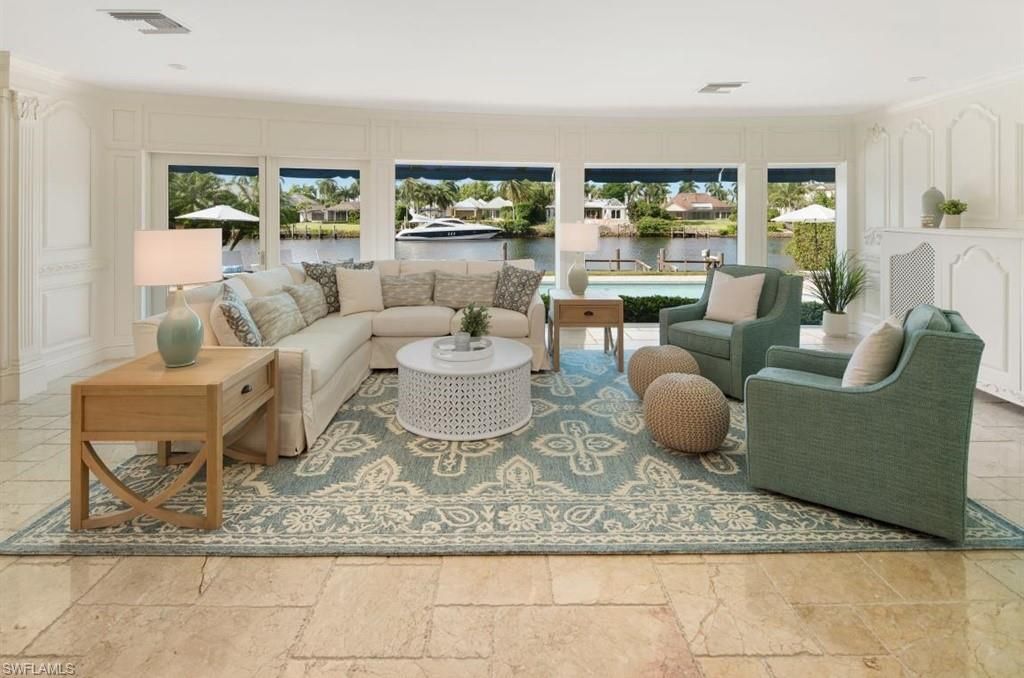 Interior, Living room, Water