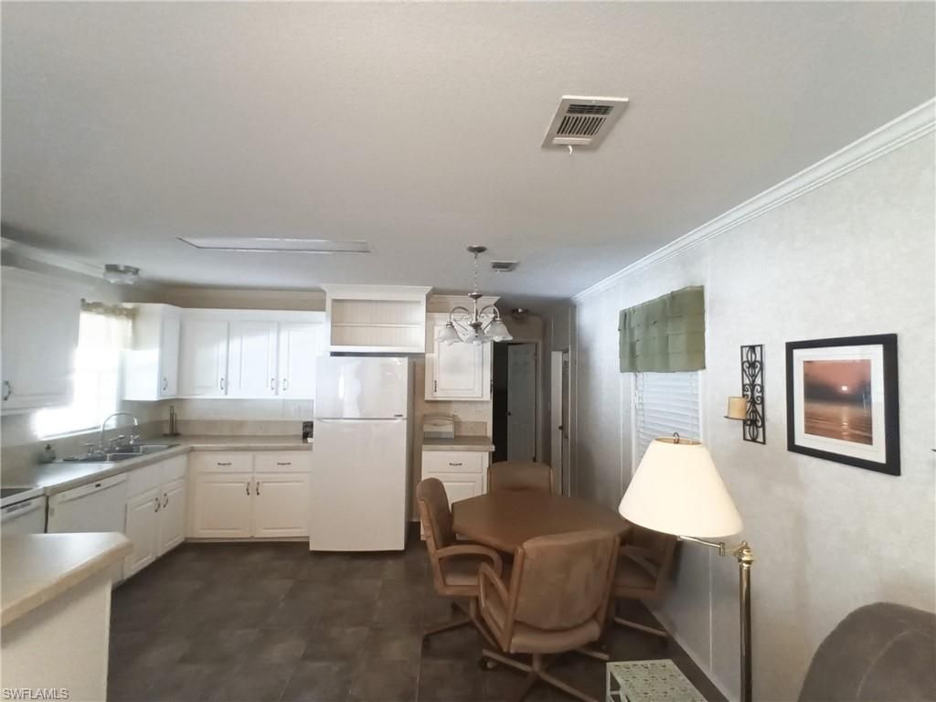 Dining room, Interior, Kitchen, Pendant Lights