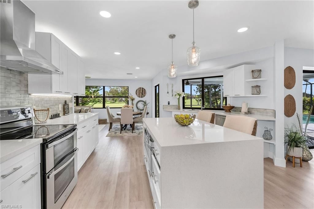 Dining room, Interior, Kitchen, Pendant Lights, Recessed Lighting, Wood Texture Flooring