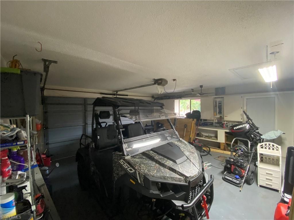 Garage, Interior