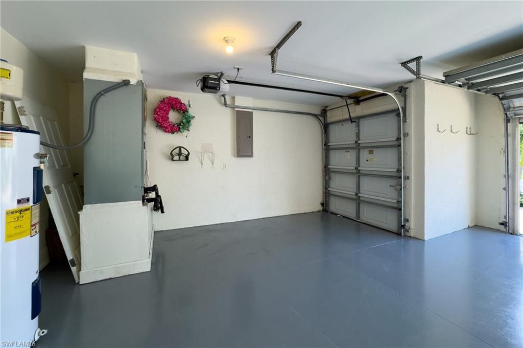 Garage, Interior