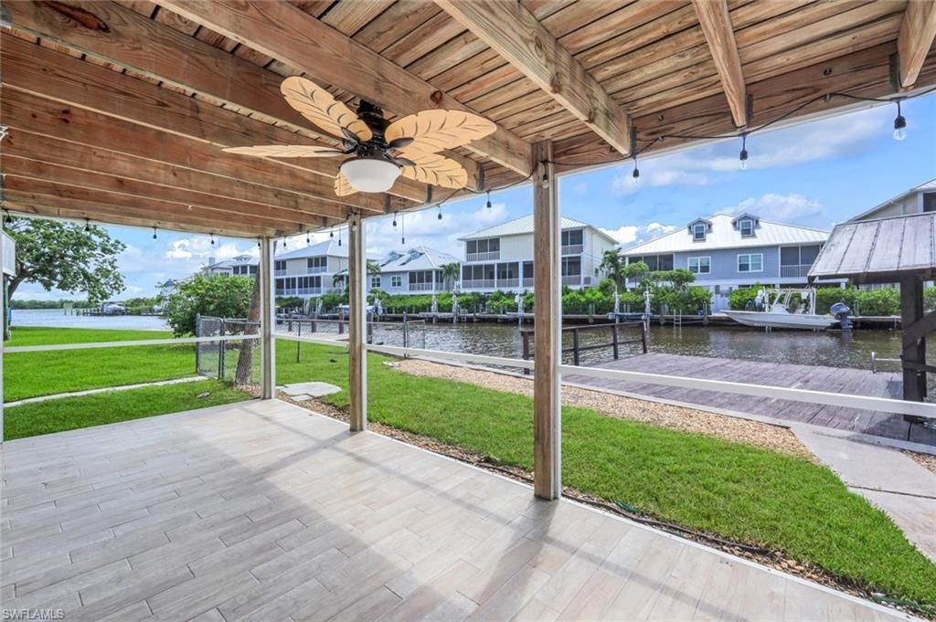 Exterior, Sun Room, Water