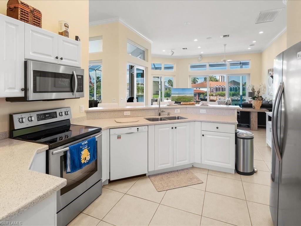 Interior, Kitchen, Pendant Lights, Recessed Lighting, Stainless Steel Appliances