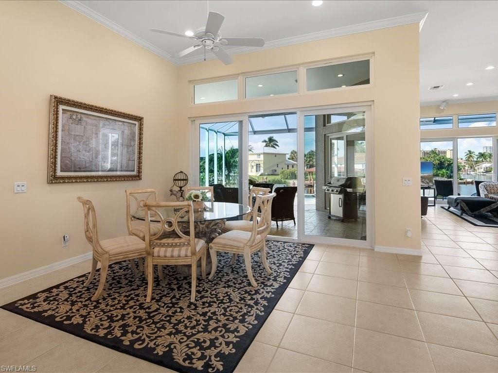 Dining room, Interior, Recessed Lighting