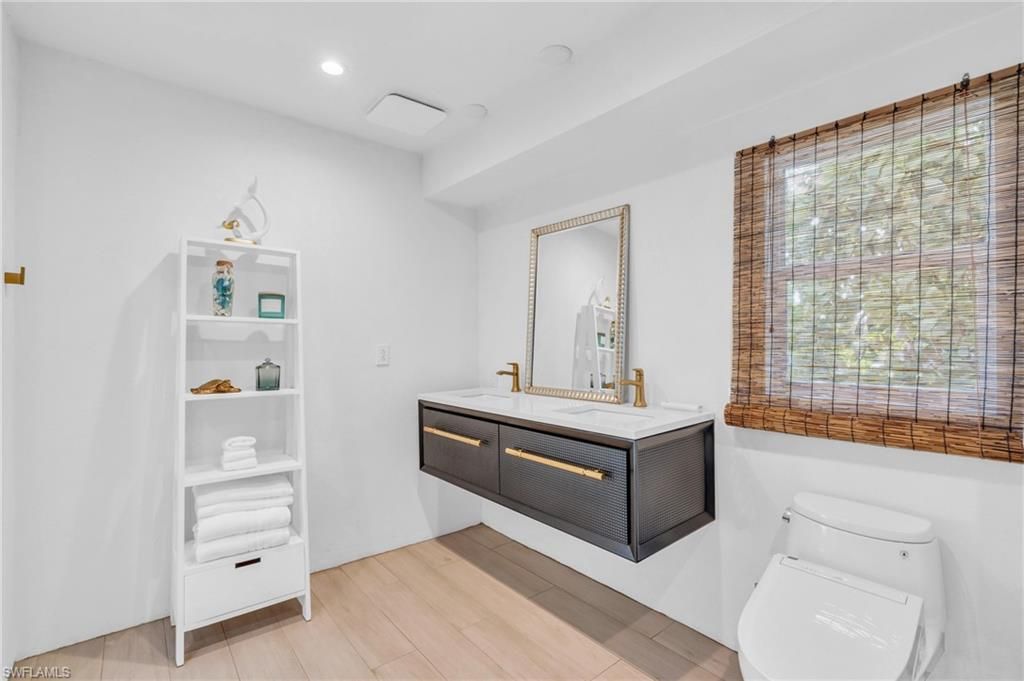 Bathroom, Interior, Recessed Lighting, Wood Texture Flooring