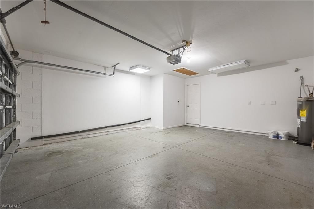 Garage, Interior