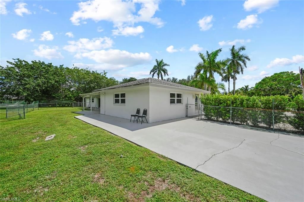 Backyard, Exterior