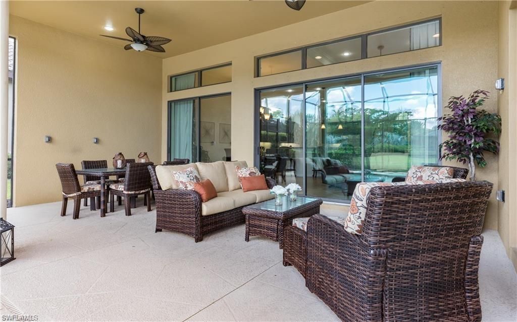 Dining room, Exterior