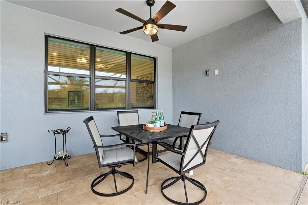 Dining room, Interior