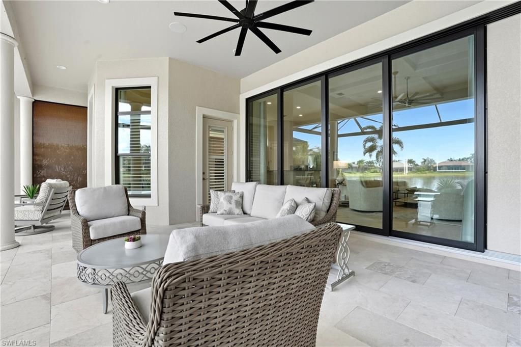 Exterior, Interior, Living room, Recessed Lighting, Water