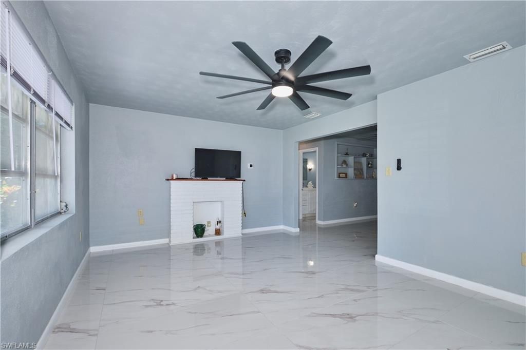 Empty room, Fireplace, Interior, Marble