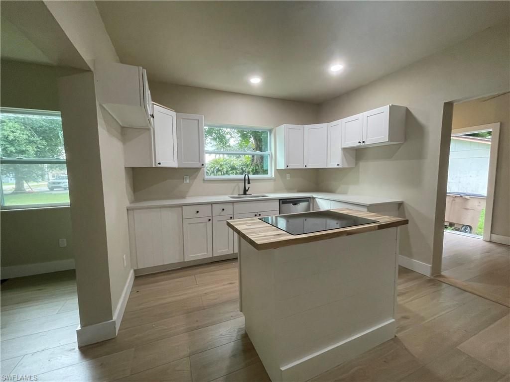 Interior, Kitchen, Recessed Lighting, Wood Texture Flooring