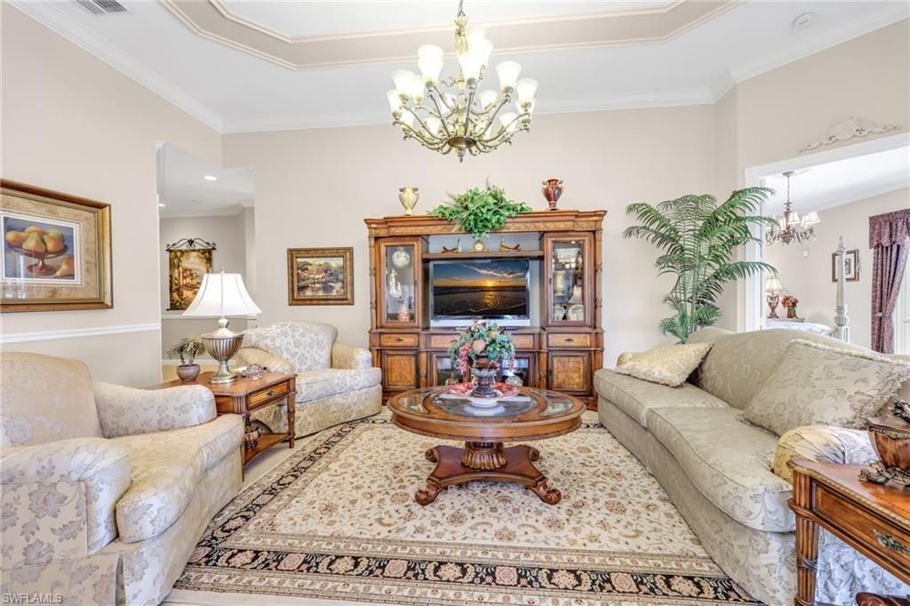 Chandelier, Interior, Living room