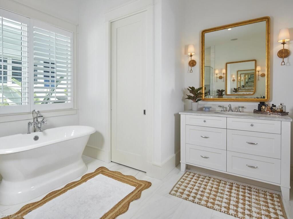 Bathroom, Dual Sink Vanities, Free Standing Baths, Interior