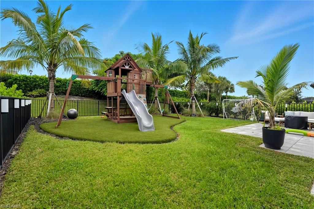Backyard, Exterior, Playground