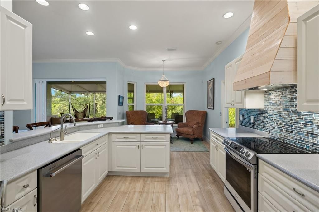Interior, Kitchen, Living room, Pendant Lights, Recessed Lighting, Stainless Steel Appliances, Wood Texture Flooring