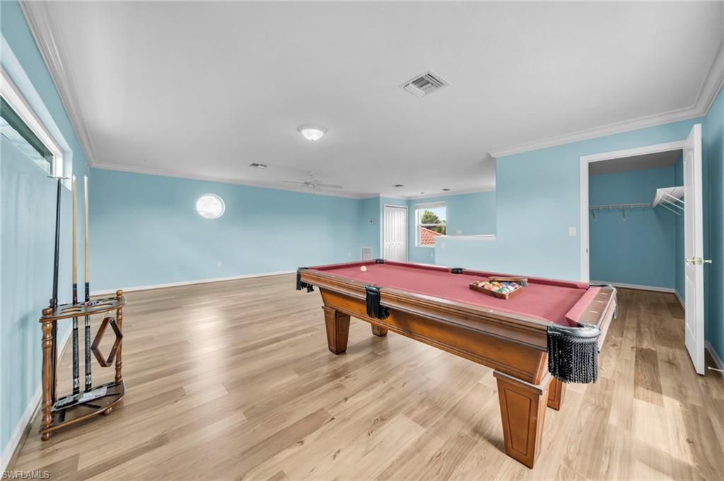 Billiard Table, Game Room, Interior, Wood Texture Flooring