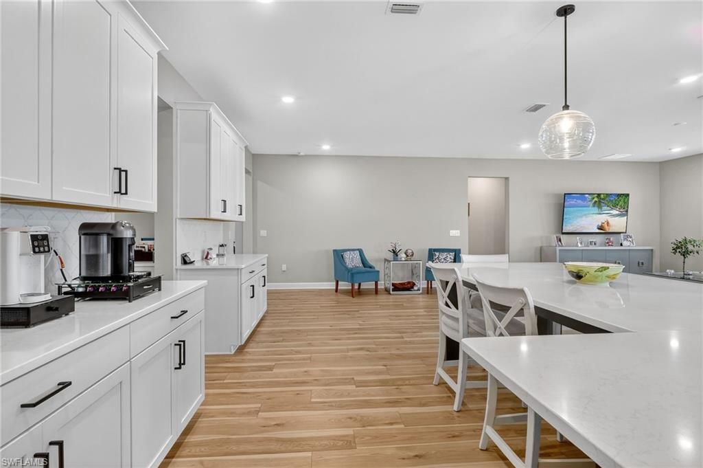 Dining room, Interior, Kitchen, Pendant Lights, Recessed Lighting, Wood Texture Flooring