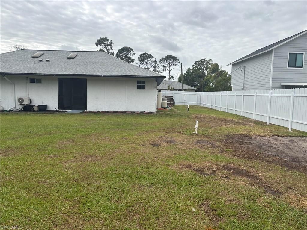 Backyard, Exterior