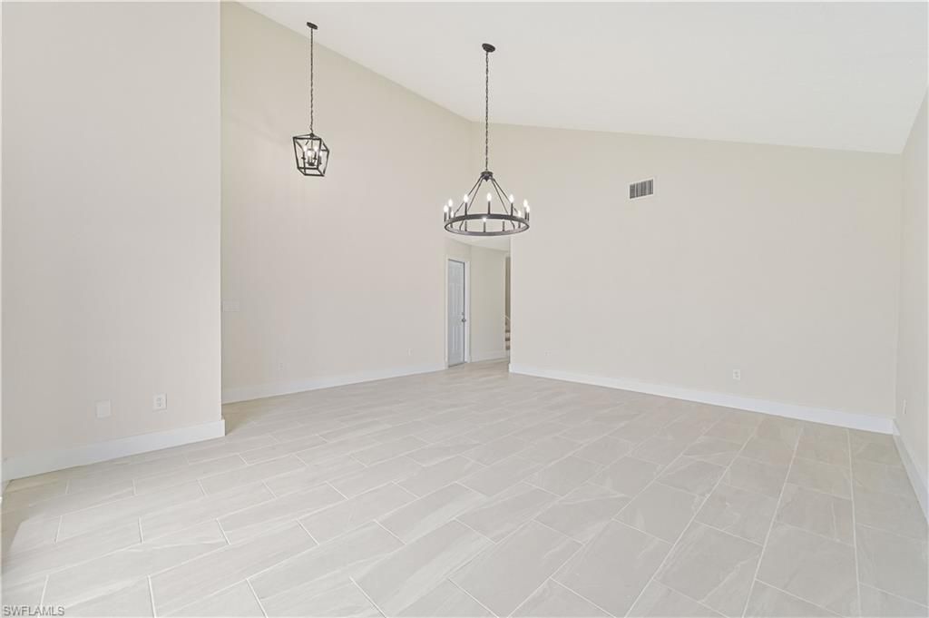 Empty room, Interior, Pendant Lights