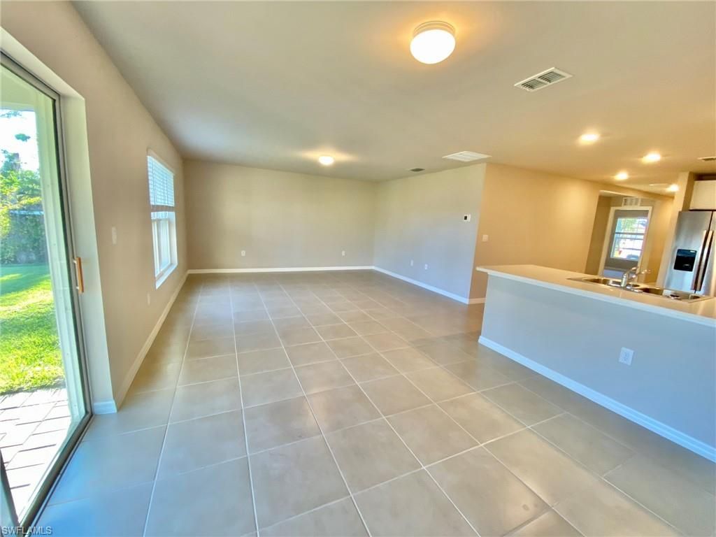Empty room, Interior, Kitchen, Recessed Lighting