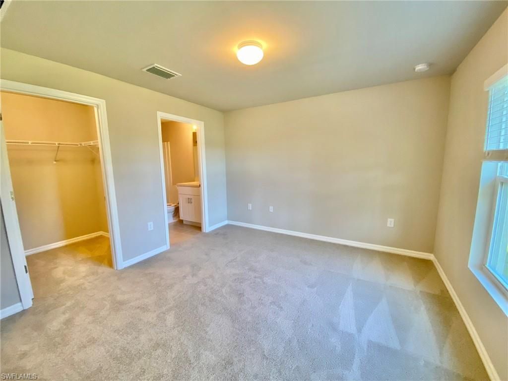 Empty room, Interior, Walk-in Closets