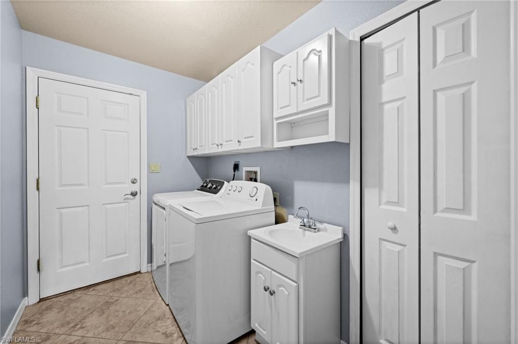 Interior, Washer